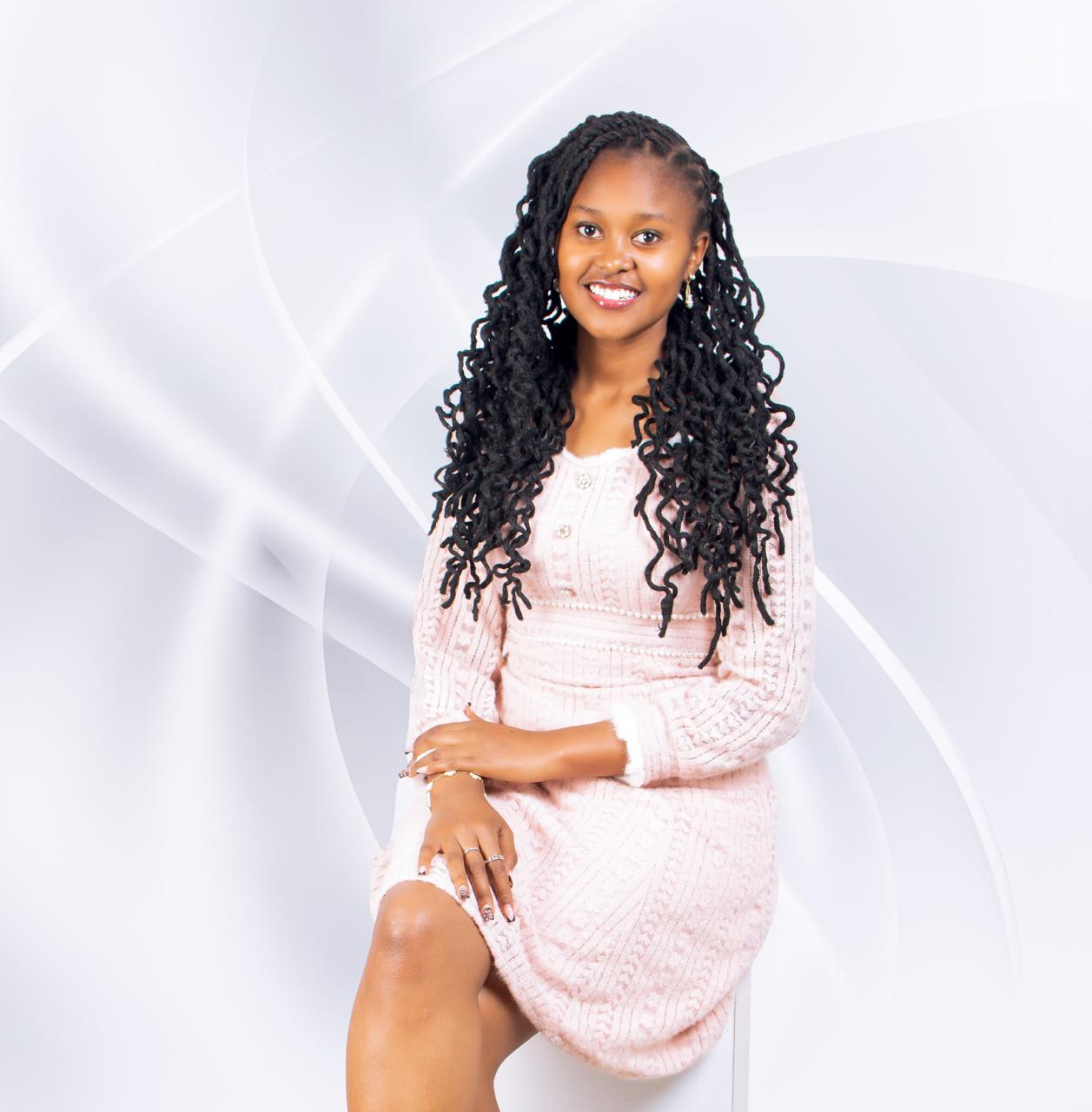 Laureen, Graphic Designer